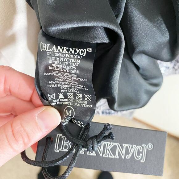 NWT BlankNYC Gray Snake Print Jacket Women's Sz Medium Snap Up Boxy Fit Pockets - Picture 6 of 10